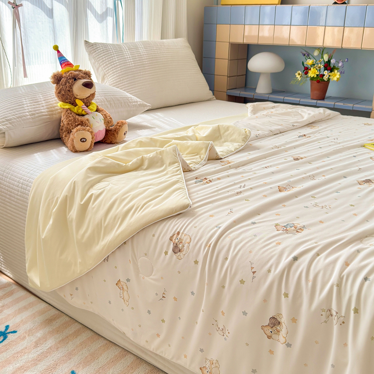 91家纺网 家纺一手货源 找家纺 亿梵家居 2026新款锦氨印花凉感夏被 晚安小熊