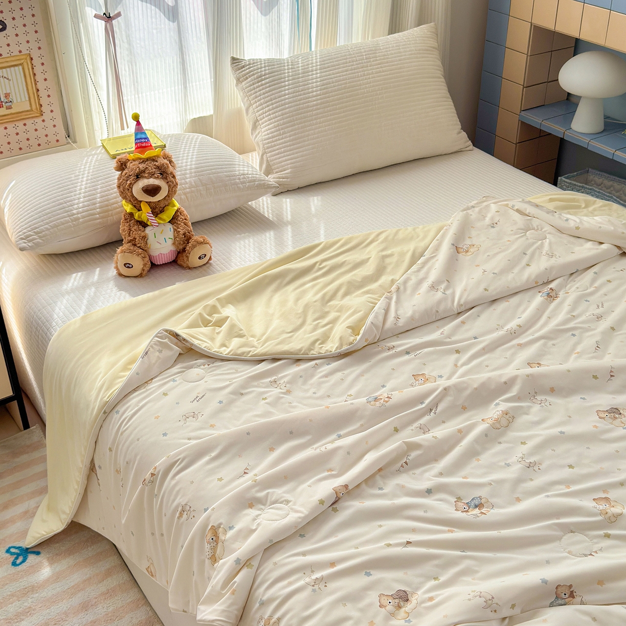 91家纺网 家纺一手货源 找家纺 亿梵家居 2026新款锦氨印花凉感夏被 晚安小熊