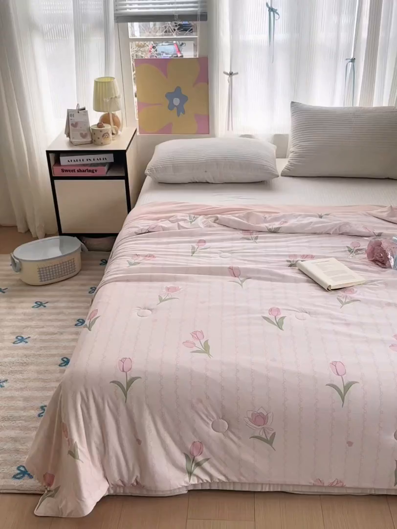 91家纺网 家纺一手货源 找家纺 亿梵家居 2026新款锦氨印花凉感夏被 盛夏-粉