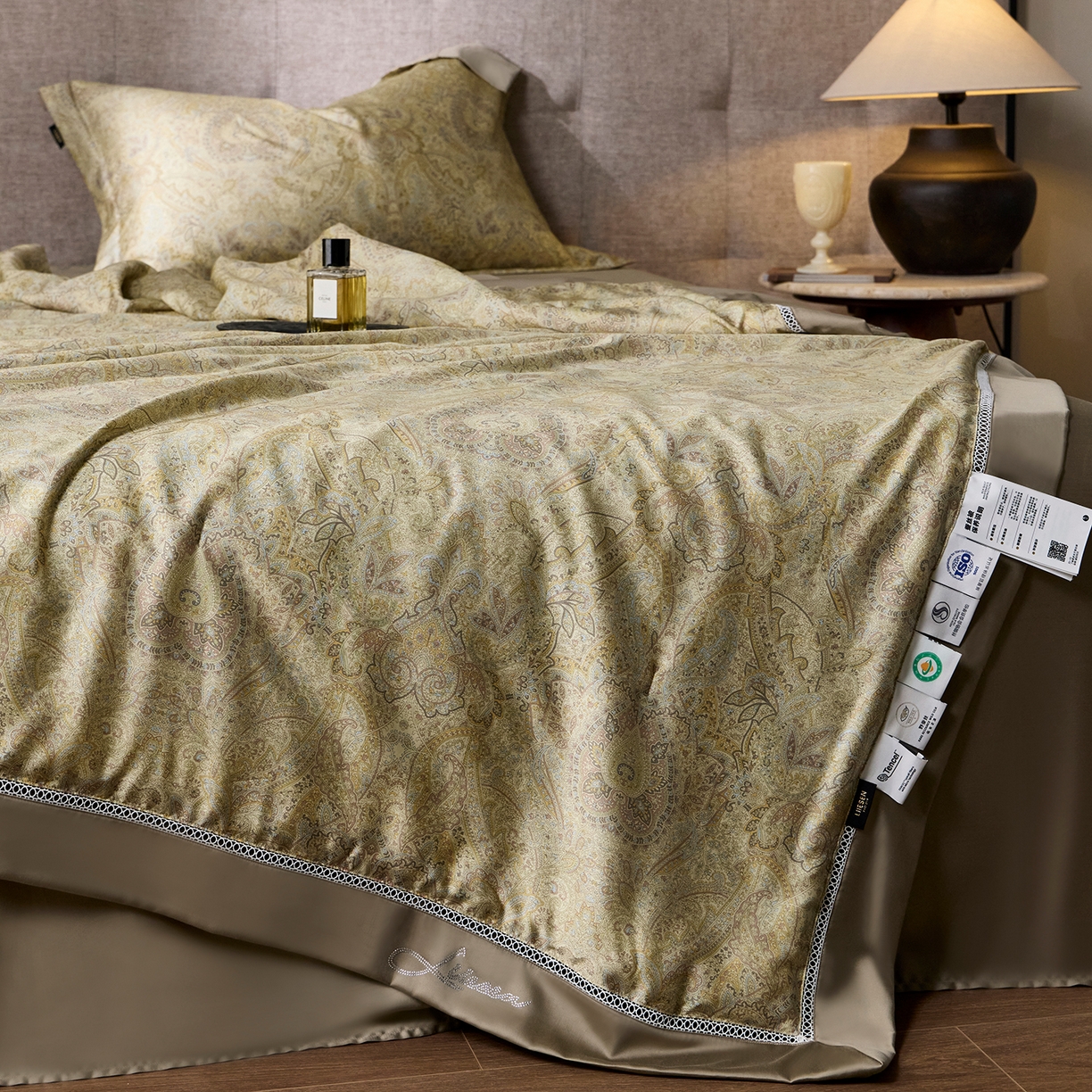 91家纺网 家纺一手货源 找家纺 丽笙被芯 2026新款兰精天丝数码印花蚕丝镂空夏被夏凉被空调被 科迪亚