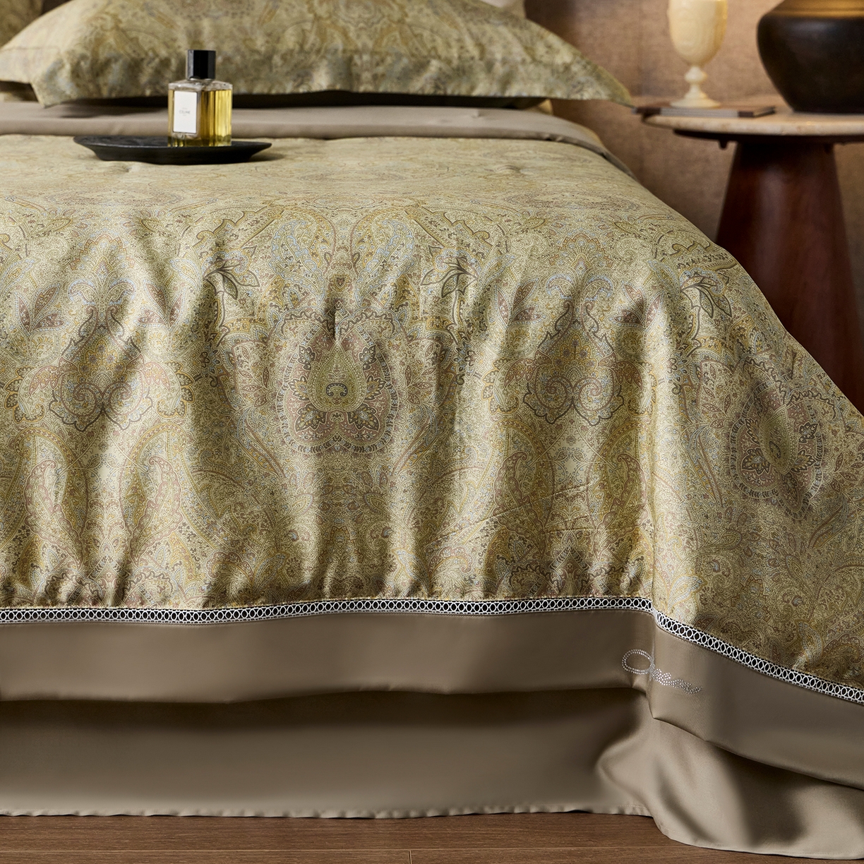 91家纺网 家纺一手货源 找家纺 丽笙被芯 2026新款兰精天丝数码印花蚕丝镂空夏被夏凉被空调被 科迪亚