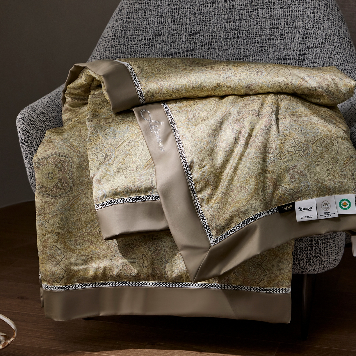 91家纺网 家纺一手货源 找家纺 丽笙被芯 2026新款兰精天丝数码印花蚕丝镂空夏被夏凉被空调被 科迪亚