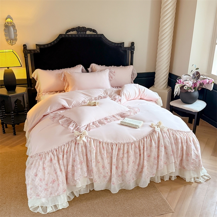 91家纺网 家纺一手货源 找家纺 富盛家纺 2026新款水洗亲肤棉雪纺蕾丝刺绣法式床裙韩版四件套 浪漫主义-粉