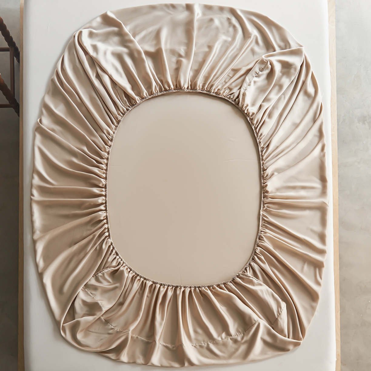 91家纺网 家纺一手货源 找家纺 轩和家居 2026新款60支奥地利兰精天丝四件套 春熙绿+铂光金