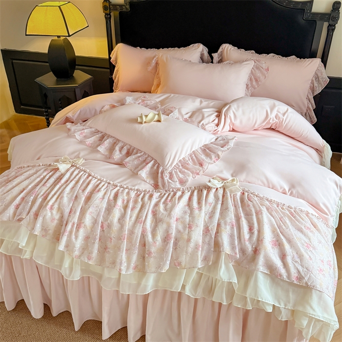 91家纺网 家纺一手货源 找家纺 富盛家纺 2026新款水洗亲肤棉雪纺蕾丝刺绣法式床裙韩版四件套 浪漫主义-粉