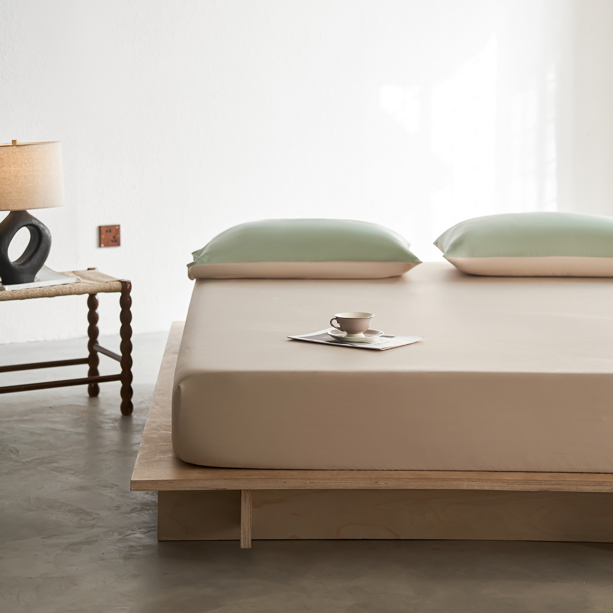 91家纺网 家纺一手货源 找家纺 轩和家居 2026新款60支奥地利兰精天丝四件套 春熙绿+铂光金