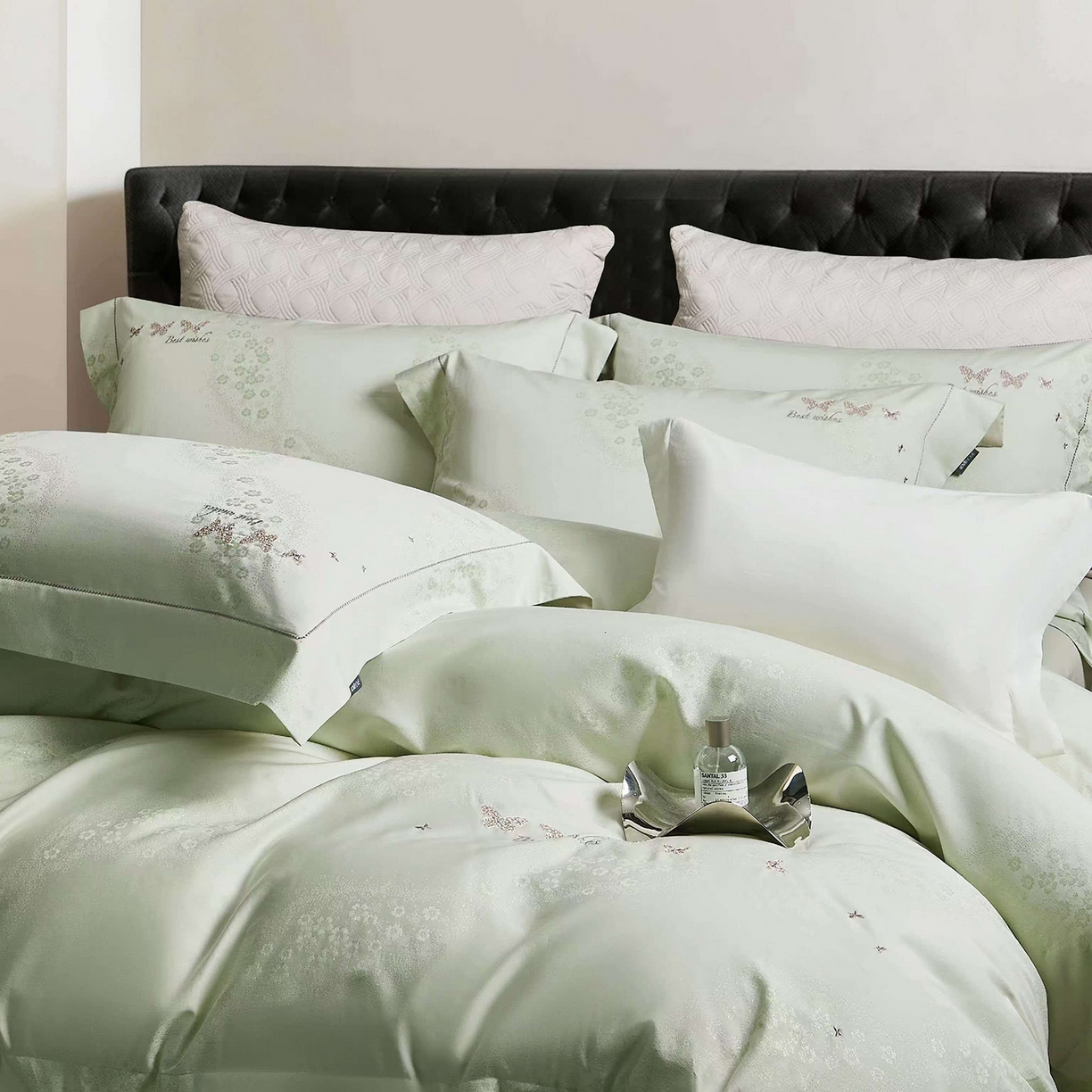 91家纺网 家纺一手货源 找家纺 （总）玖玖爱家纺 2026新款全棉色织提花绣花四件套-梦蝶