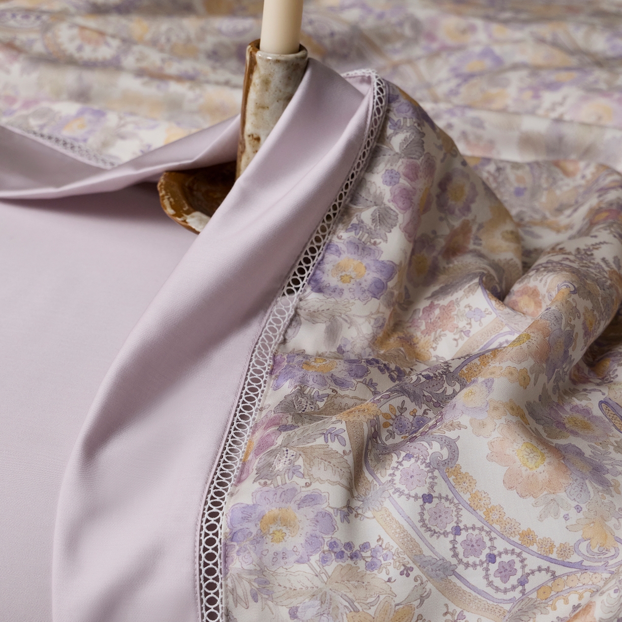 91家纺网 家纺一手货源 找家纺 丽笙被芯 2026新款兰精天丝数码印花蚕丝镂空夏被夏凉被空调被 蜜丝欧-黄