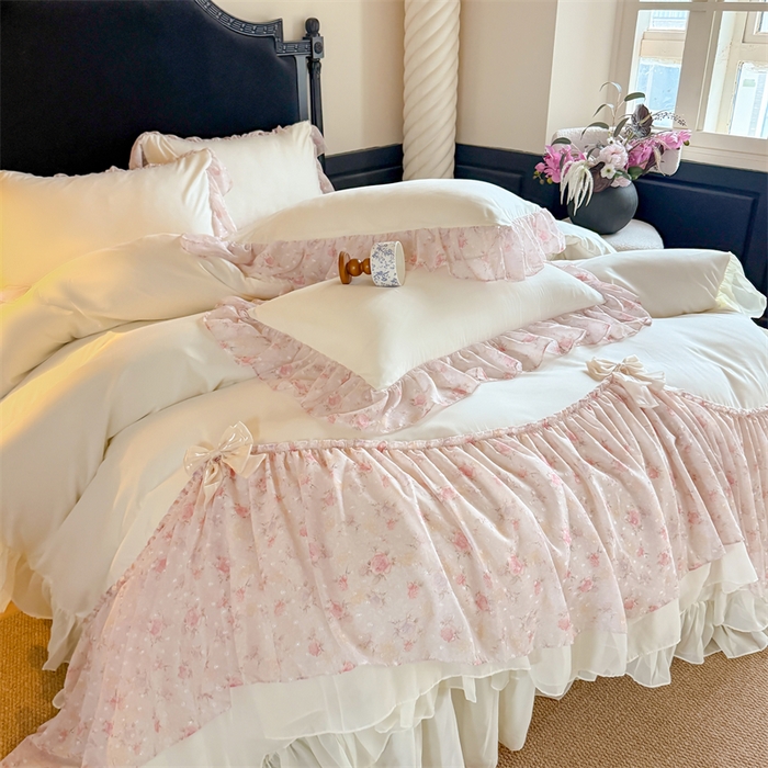 91家纺网 家纺一手货源 找家纺 富盛家纺 2026新款水洗亲肤棉雪纺蕾丝刺绣法式床裙韩版四件套 浪漫主义-米白