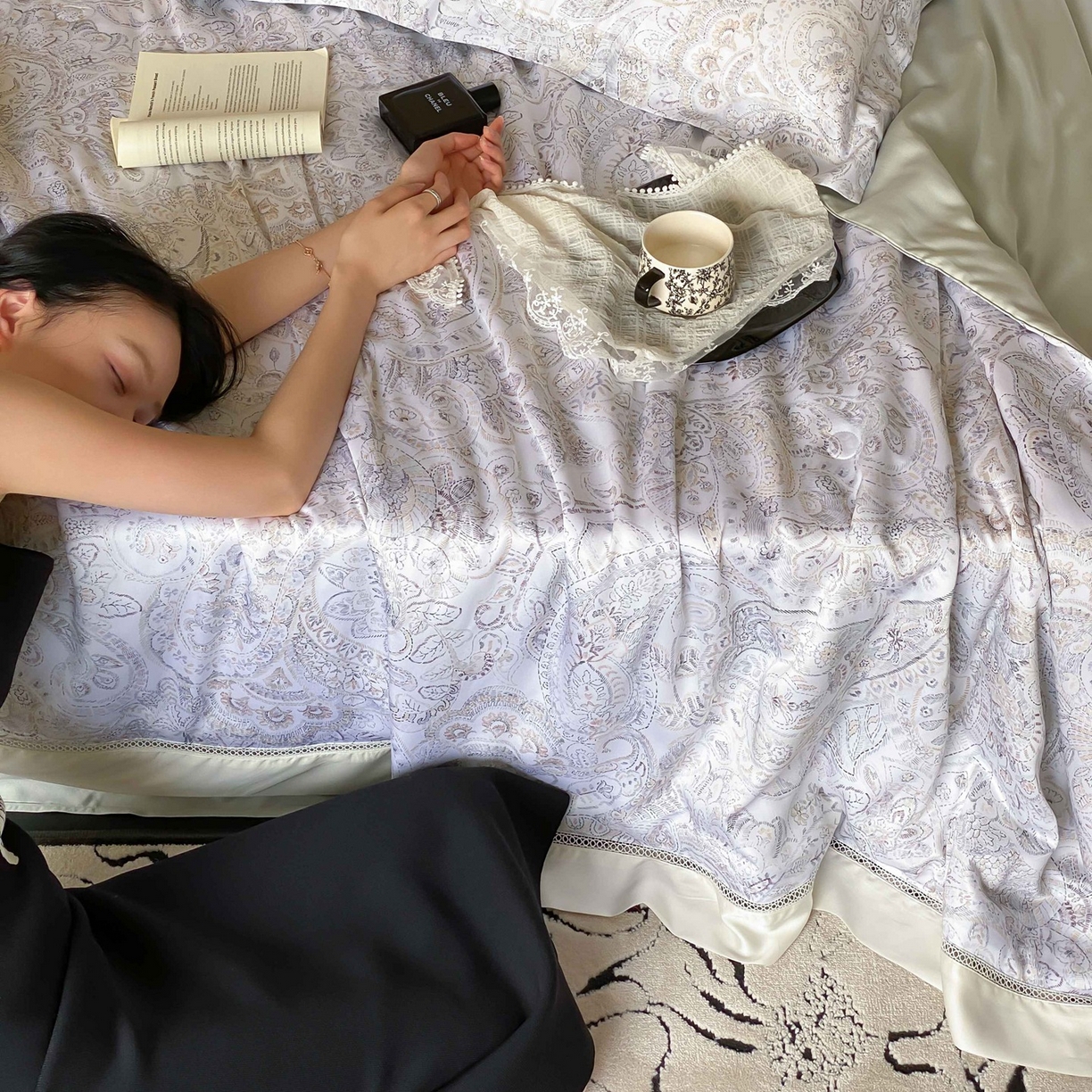 91家纺网 家纺一手货源 找家纺 丽笙被芯 2026新款A类兰精天丝数码印花Naia镂空夏被夏凉被空调被-系列二 芙蔓