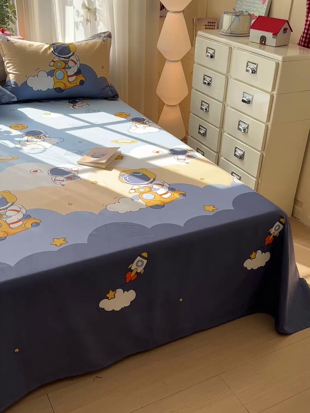 91家纺网 家纺一手货源 找家纺 依庭 2026新款12868全棉纯棉印花床单单品床单床单单件-第二批 蓝星太空人-A