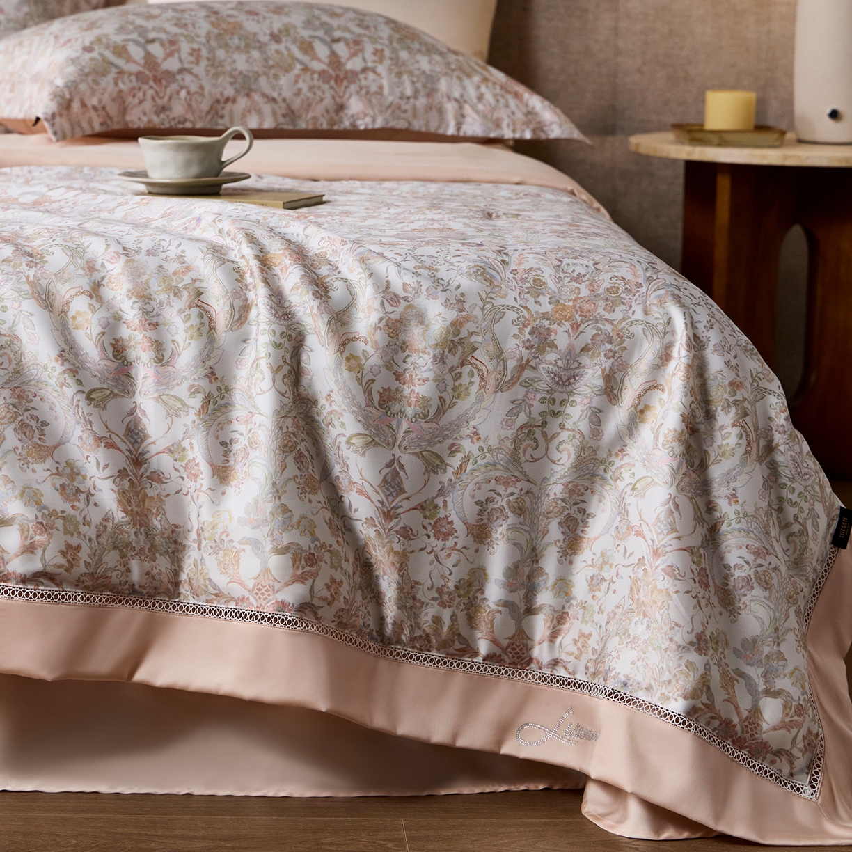 91家纺网 家纺一手货源 找家纺 丽笙被芯 2026新款兰精天丝数码印花蚕丝镂空夏被夏凉被空调被 潘纳托尼-黄