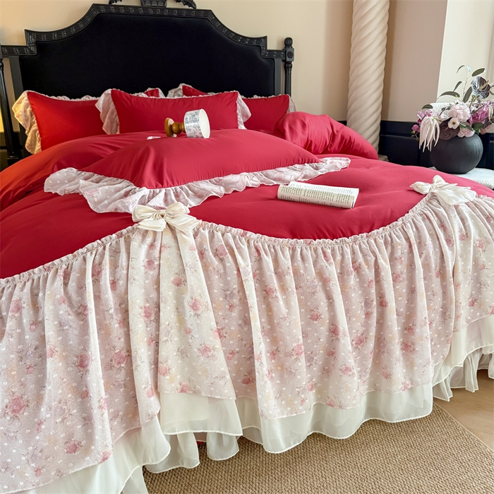 91家纺网 家纺一手货源 找家纺 富盛家纺 2026新款水洗亲肤棉雪纺蕾丝刺绣法式床裙韩版四件套 浪漫主义-大红