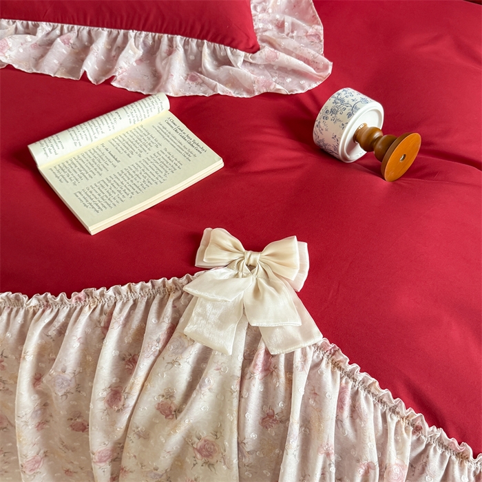 91家纺网 家纺一手货源 找家纺 富盛家纺 2026新款水洗亲肤棉雪纺蕾丝刺绣法式床裙韩版四件套 浪漫主义-大红