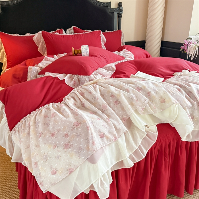 91家纺网 家纺一手货源 找家纺 富盛家纺 2026新款水洗亲肤棉雪纺蕾丝刺绣法式床裙韩版四件套 浪漫主义-大红