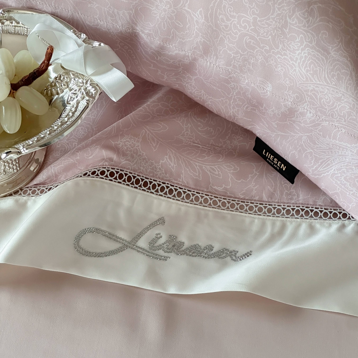 91家纺网 家纺一手货源 找家纺 丽笙被芯 2026新款A类兰精天丝数码印花Naia镂空夏被夏凉被空调被-系列二 罗莎粉