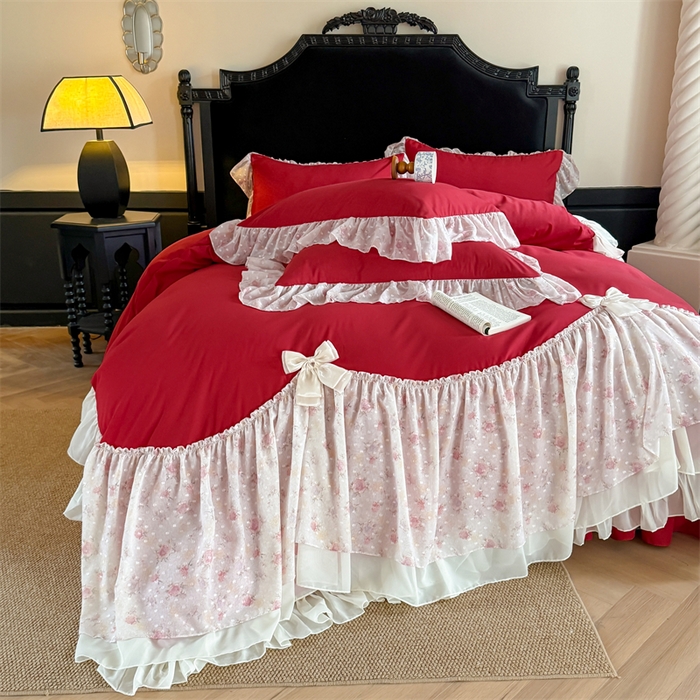 91家纺网 家纺一手货源 找家纺 富盛家纺 2026新款水洗亲肤棉雪纺蕾丝刺绣法式床裙韩版四件套 浪漫主义-大红