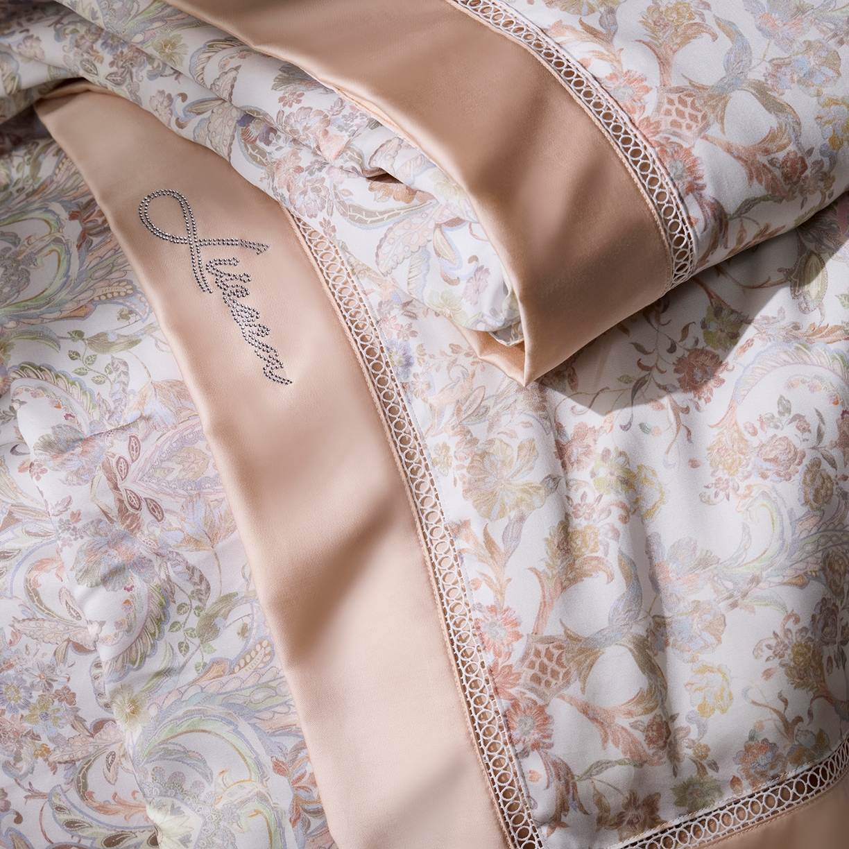 91家纺网 家纺一手货源 找家纺 丽笙被芯 2026新款兰精天丝数码印花蚕丝镂空夏被夏凉被空调被 潘纳托尼-黄