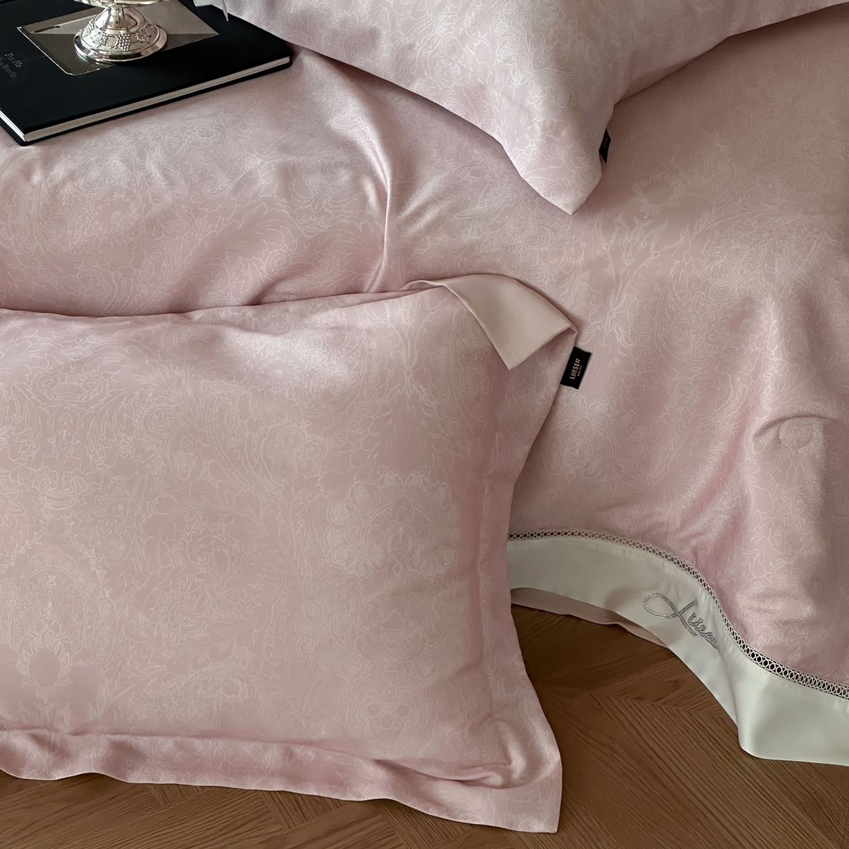 91家纺网 家纺一手货源 找家纺 丽笙被芯 2026新款A类兰精天丝数码印花Naia镂空夏被夏凉被空调被-系列二 罗莎粉