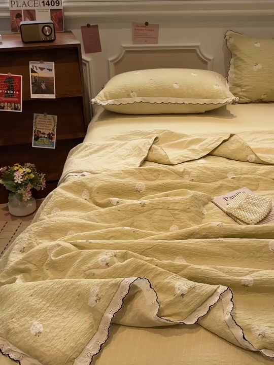 91家纺网 家纺一手货源 找家纺 一比一家纺 2026新款法式花边泡芙纱夏被四件套 青梅酱