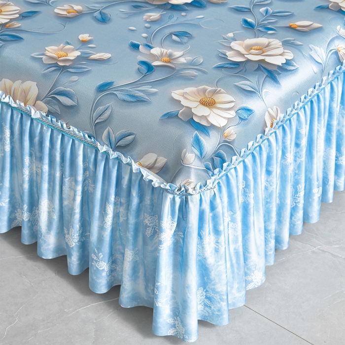 91家纺网 家纺一手货源 找家纺 梦之星 2026新款豆豆冰丝软凉席印花复合床裙款三件套 栀子-蓝