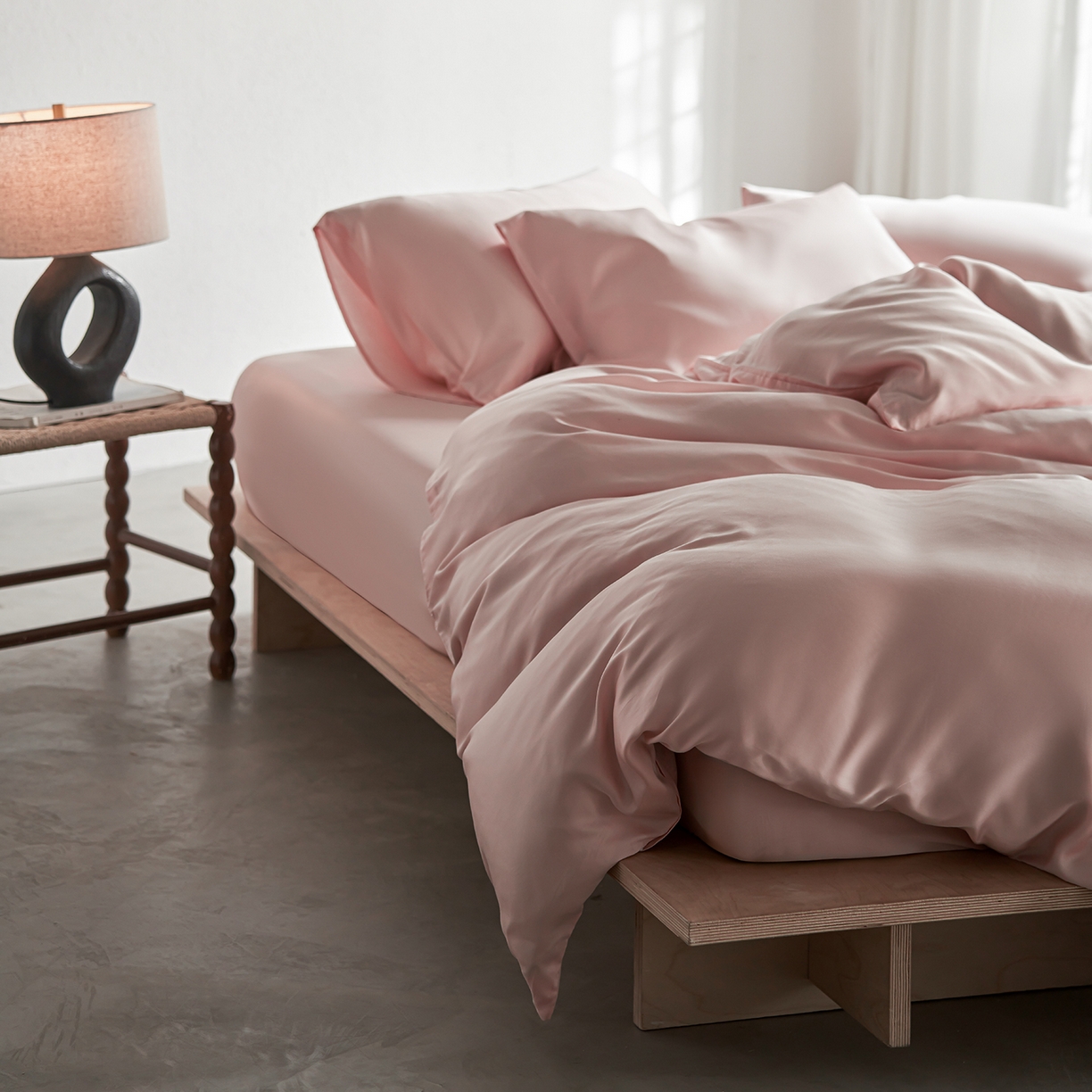 91家纺网 家纺一手货源 找家纺 轩和家居 2026新款60支奥地利兰精天丝四件套 告白粉