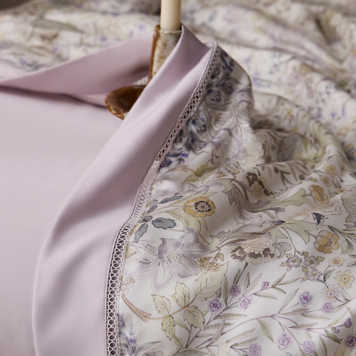 91家纺网 家纺一手货源 找家纺 丽笙被芯 2026新款兰精天丝数码印花蚕丝镂空夏被夏凉被空调被 瑞纳斯-紫