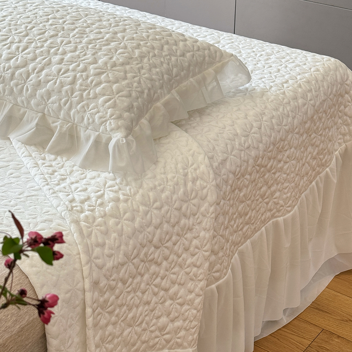 91家纺网 家纺一手货源 找家纺 傲蕾良品 2026新款韩国高分子冰丝软凉席【床裙款】 半亩花田