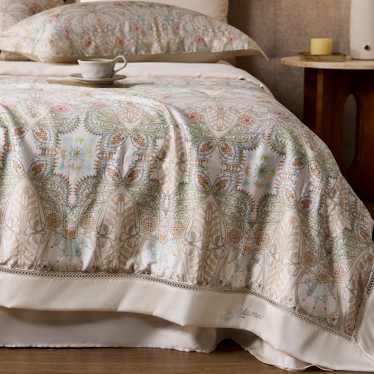 91家纺网 家纺一手货源 找家纺 丽笙被芯 2026新款兰精天丝数码印花蚕丝镂空夏被夏凉被空调被 莎布蕾