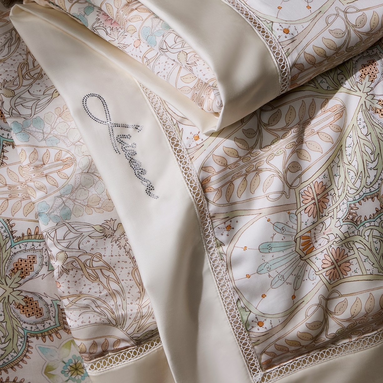 91家纺网 家纺一手货源 找家纺 丽笙被芯 2026新款兰精天丝数码印花蚕丝镂空夏被夏凉被空调被 莎布蕾