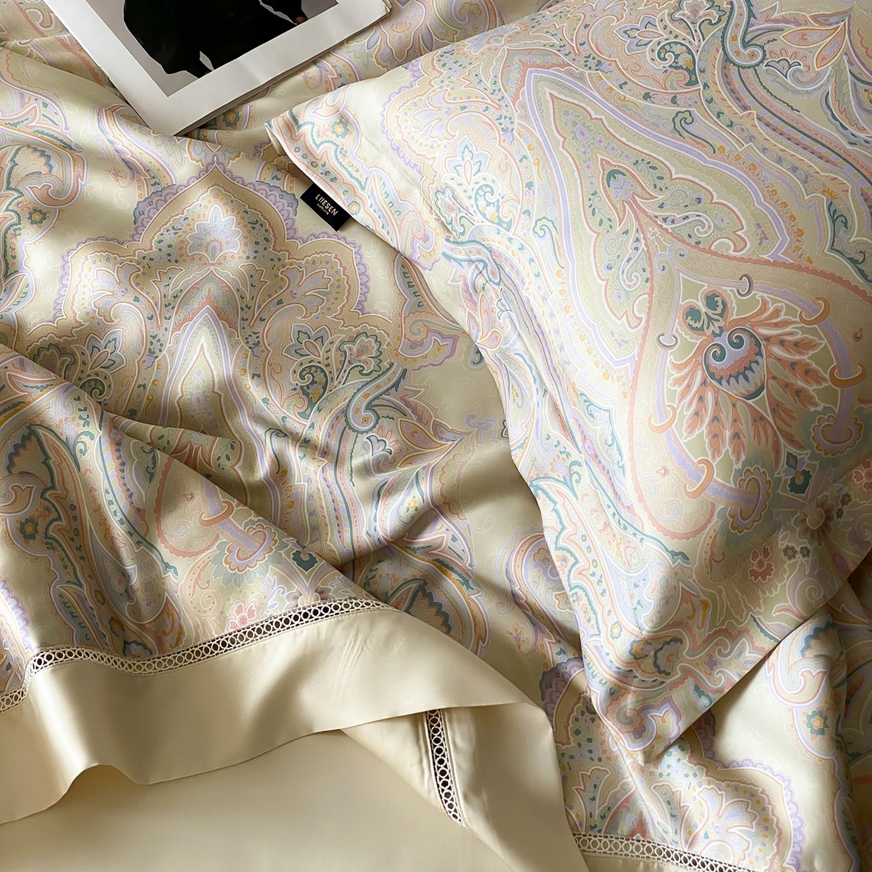 91家纺网 家纺一手货源 找家纺 丽笙被芯 2026新款A类兰精天丝数码印花Naia镂空夏被夏凉被空调被-系列二 切尔西