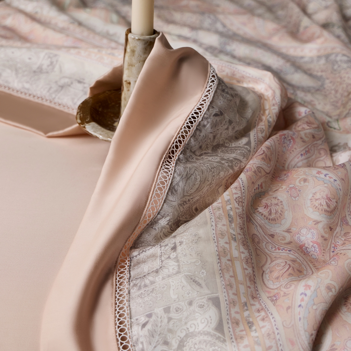 91家纺网 家纺一手货源 找家纺 丽笙被芯 2026新款兰精天丝数码印花蚕丝镂空夏被夏凉被空调被 伊莉安