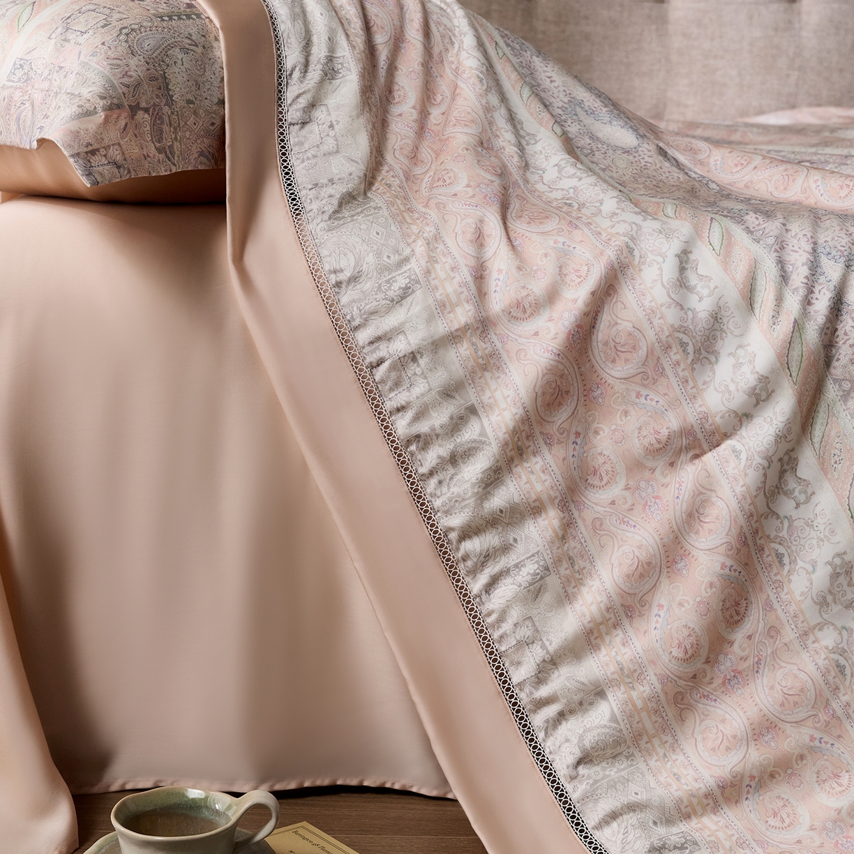 91家纺网 家纺一手货源 找家纺 丽笙被芯 2026新款兰精天丝数码印花蚕丝镂空夏被夏凉被空调被 伊莉安