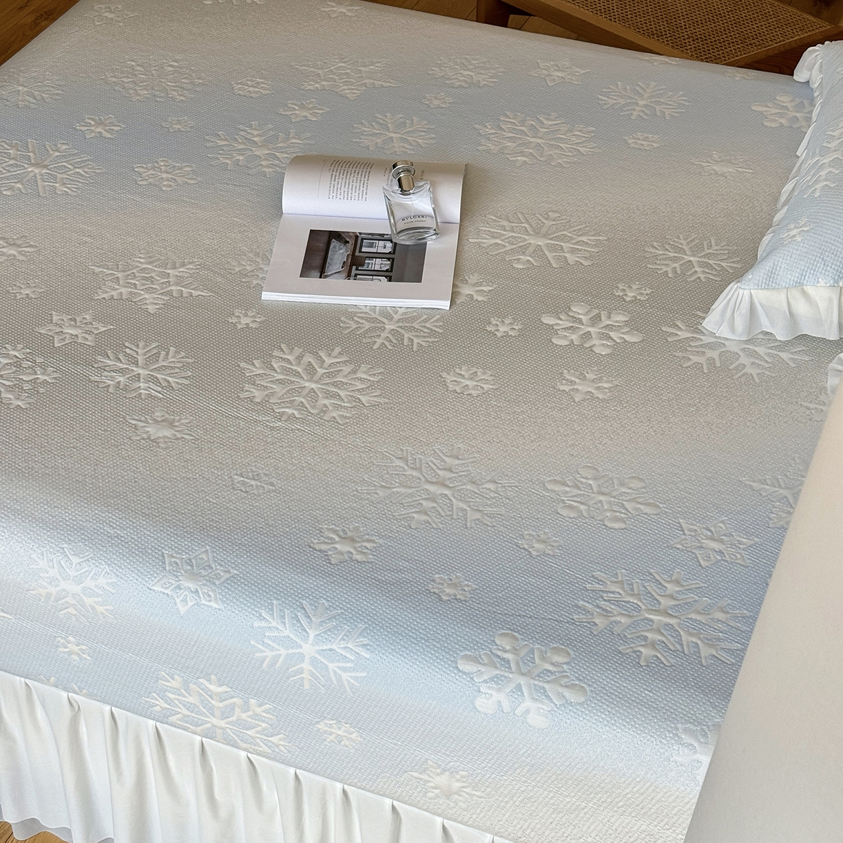 91家纺网 家纺一手货源 找家纺 傲蕾良品 2026新款韩国高分子冰丝软凉席【床裙款】 冰雪奇缘