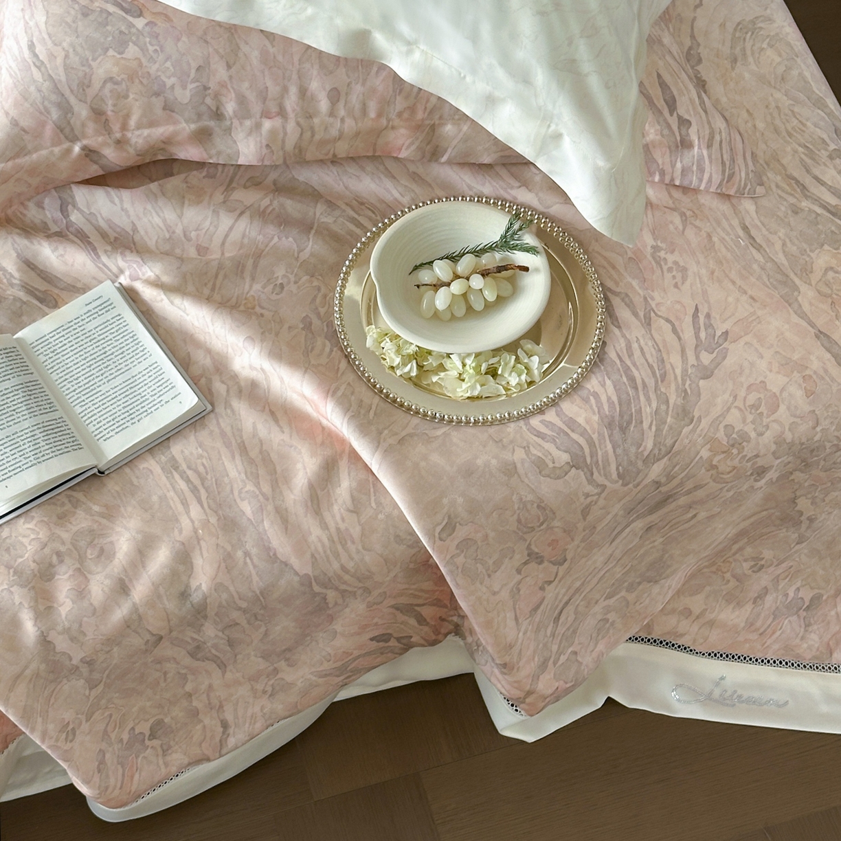 91家纺网 家纺一手货源 找家纺 丽笙被芯 2026新款A类兰精天丝数码印花Naia镂空夏被夏凉被空调被-系列二 瑟拉