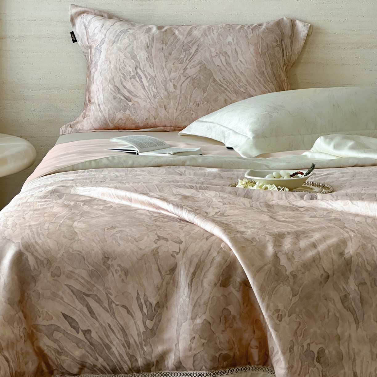 91家纺网 家纺一手货源 找家纺 丽笙被芯 2026新款A类兰精天丝数码印花Naia镂空夏被夏凉被空调被-系列二 瑟拉