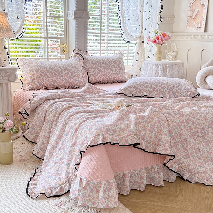 91家纺网 家纺一手货源 找家纺 韩约家纺 2026春夏新款皱皱纱床盖款夏被夏凉被空调被四件套 轻幽花梦