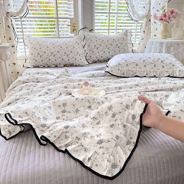 91家纺网 家纺一手货源 找家纺 韩约家纺 2026春夏新款皱皱纱床盖款夏被夏凉被空调被四件套 花语