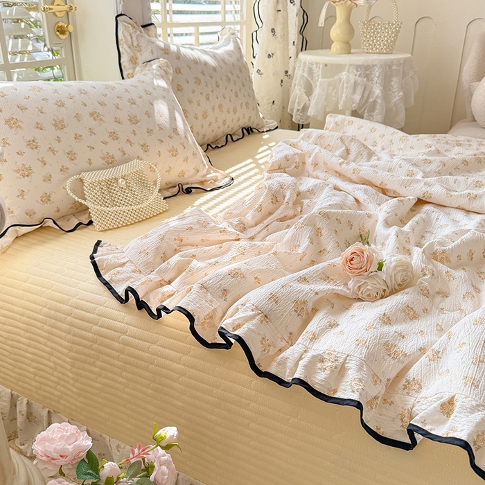 91家纺网 家纺一手货源 找家纺 韩约家纺 2026春夏新款皱皱纱床盖款夏被夏凉被空调被四件套 佳期如梦
