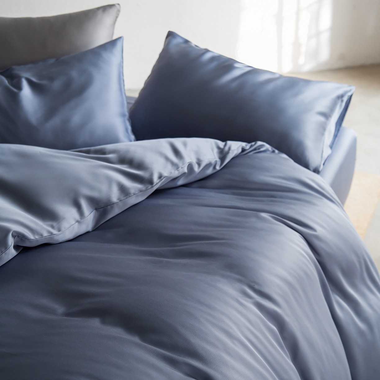 91家纺网 家纺一手货源 找家纺 轩和家居 2026新款60支奥地利兰精天丝四件套 劳伦蓝