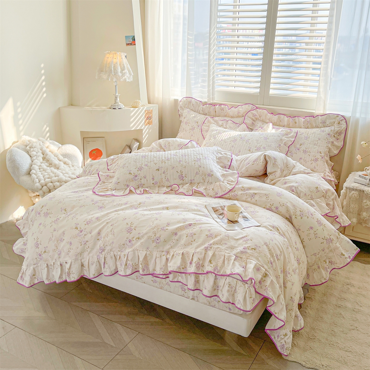 91家纺网 家纺一手货源 找家纺 宜凡家纺 2026新款全棉印花夹棉花边床笠四件套 海棠之恋