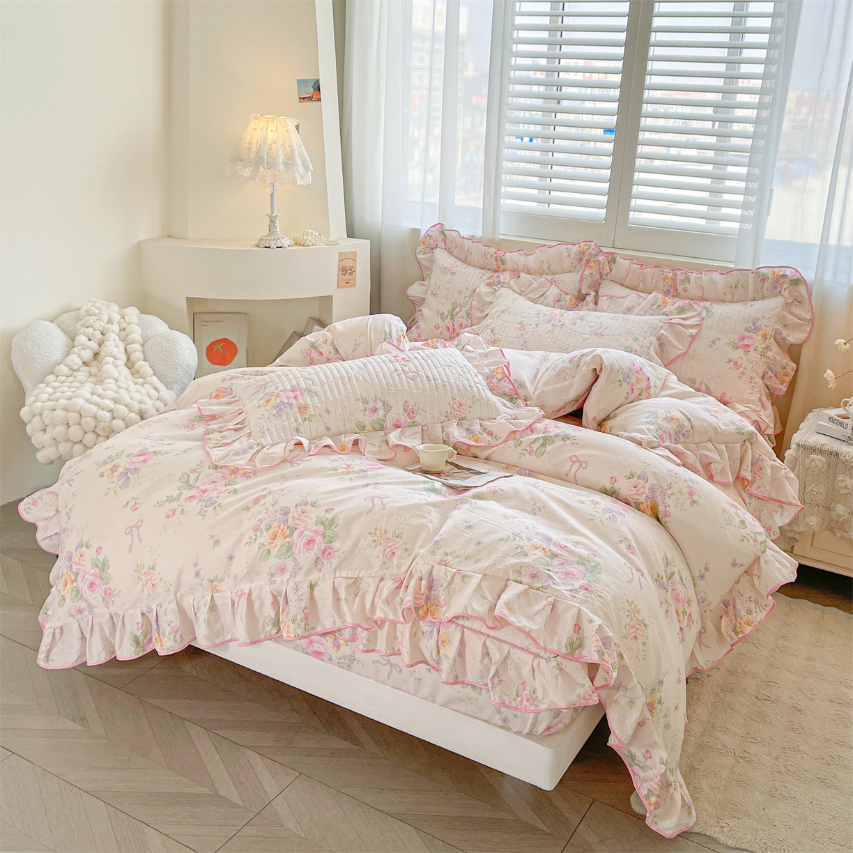 91家纺网 家纺一手货源 找家纺 宜凡家纺 2026新款全棉印花夹棉花边床笠四件套 玉容昭婉