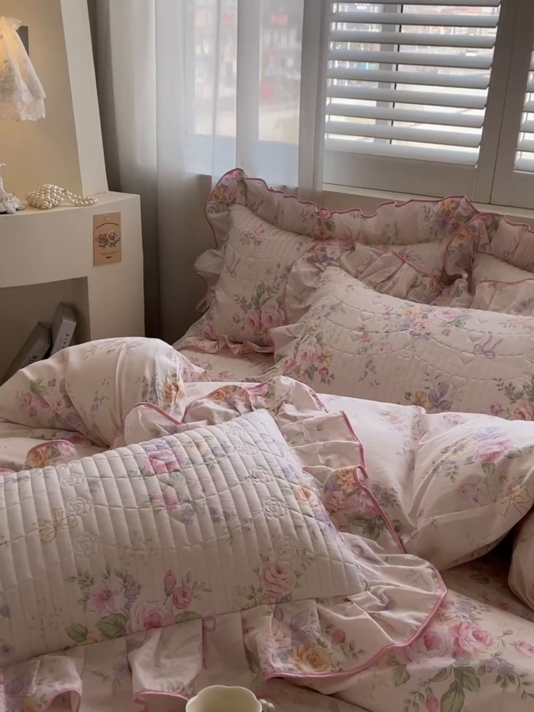 91家纺网 家纺一手货源 找家纺 宜凡家纺 2026新款全棉印花夹棉花边床笠四件套 玉容昭婉