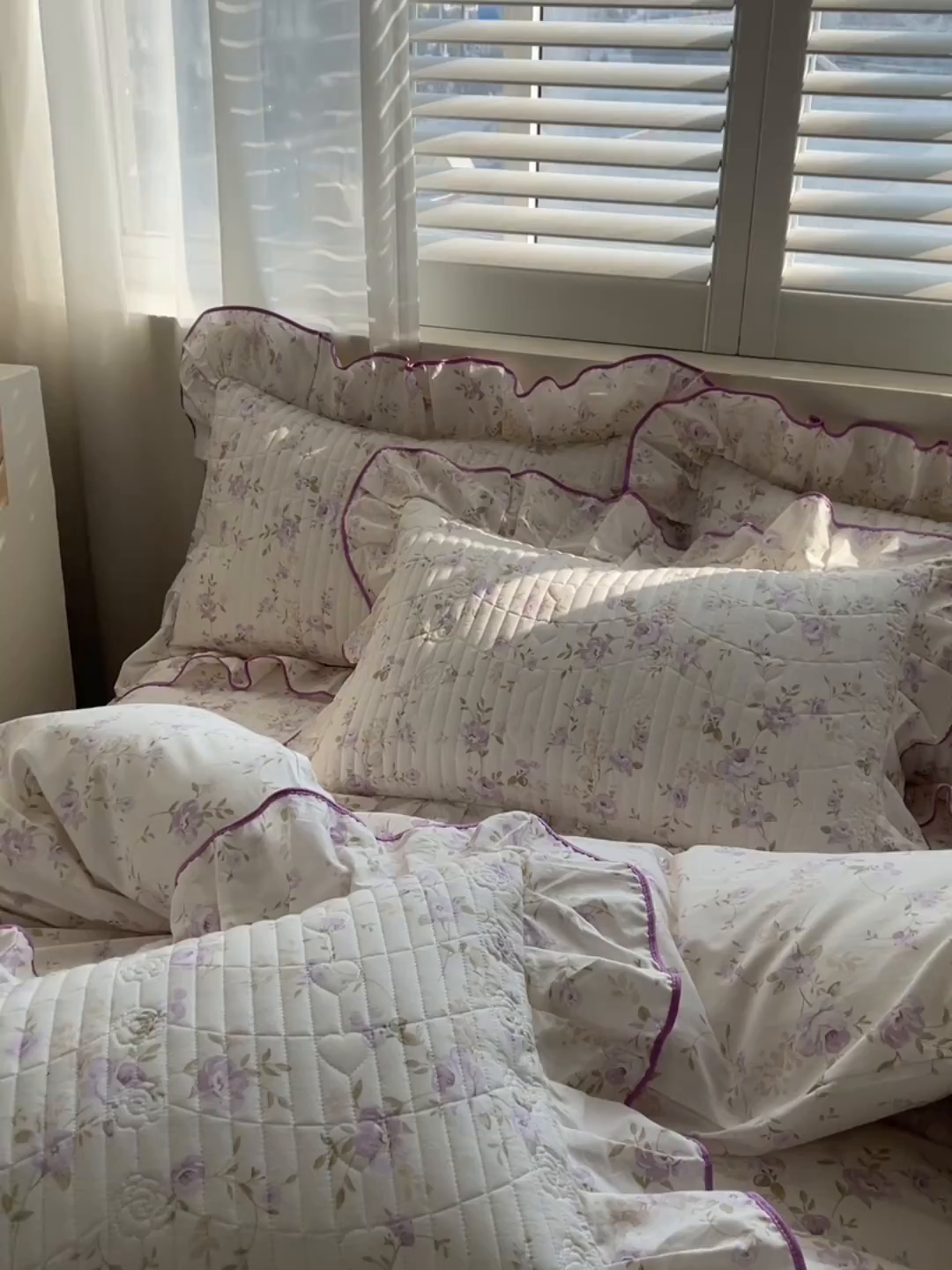 91家纺网 家纺一手货源 找家纺 宜凡家纺 2026新款全棉印花夹棉花边床笠四件套 海棠之恋