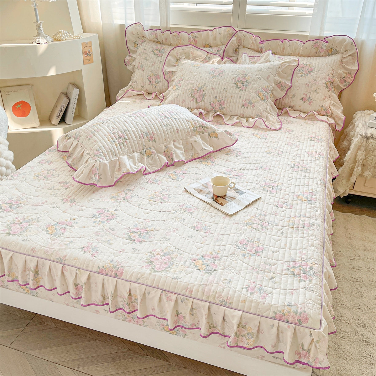 91家纺网 家纺一手货源 找家纺 宜凡家纺 2026新款全棉印花夹棉花边床笠三件套 镜花映月