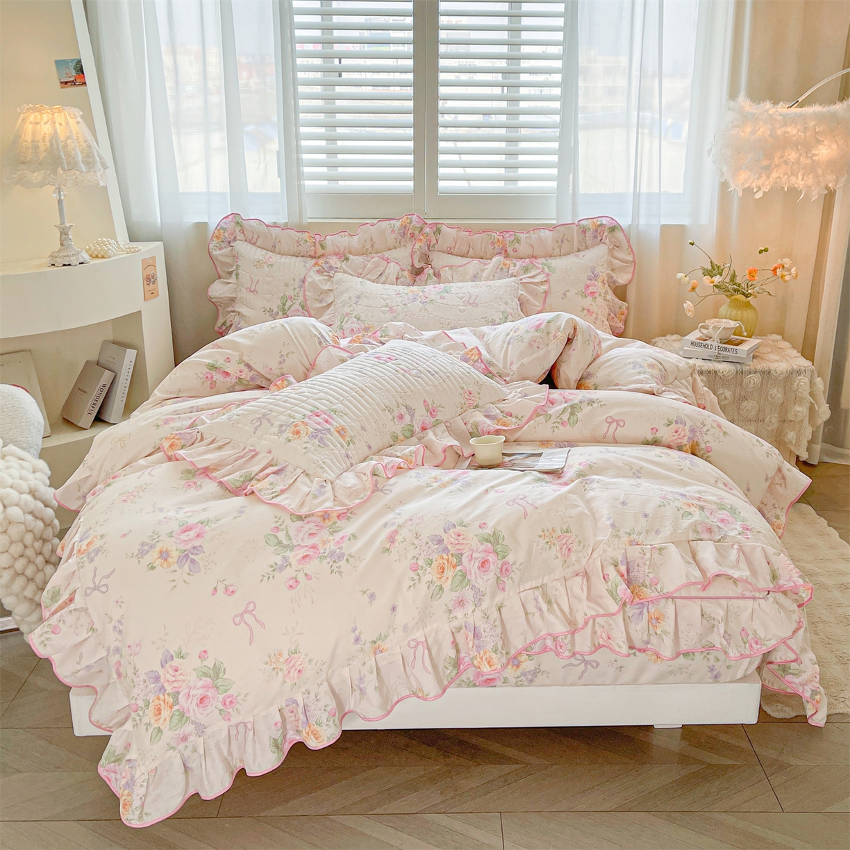 91家纺网 家纺一手货源 找家纺 宜凡家纺 2026新款全棉印花夹棉花边床笠三件套 玉容昭婉