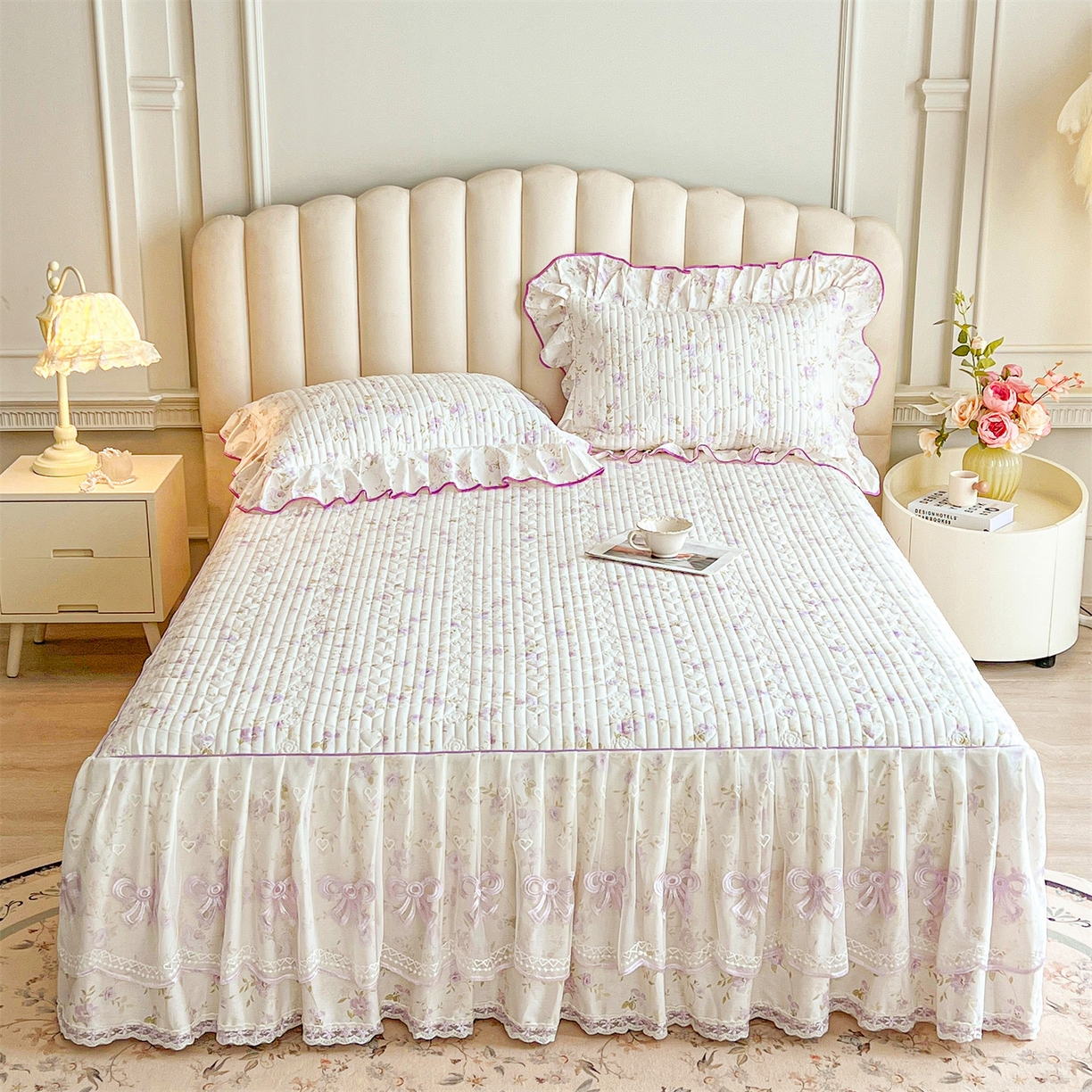 91家纺网 家纺一手货源 找家纺 宜凡家纺 2026新款全棉印花公主风夹棉床裙四件套 海棠之恋