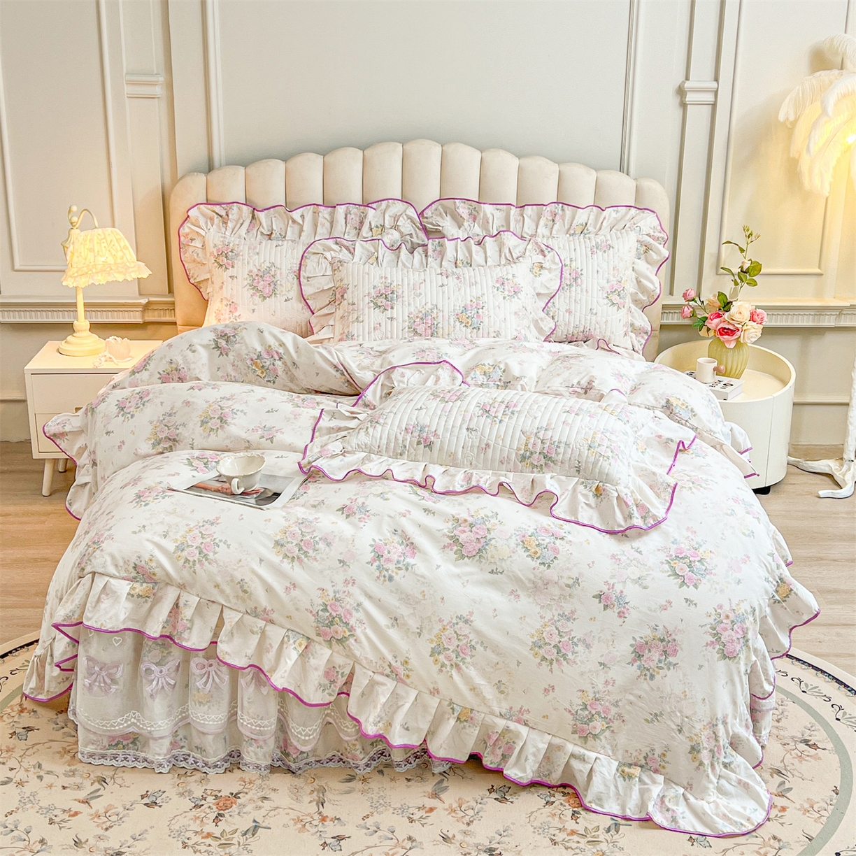 91家纺网 家纺一手货源 找家纺 宜凡家纺 2026新款全棉印花公主风夹棉床裙三件套 镜花映月