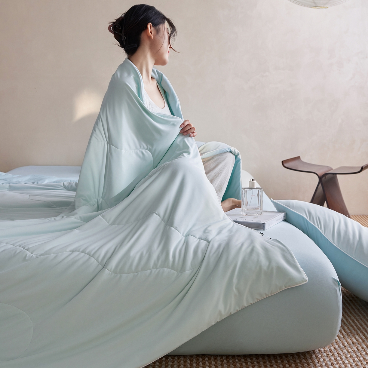 91家纺网 家纺一手货源 找家纺 丽笙被芯 2026新款冷暖深睡控温夏被夏凉被空调被 晨雾蓝