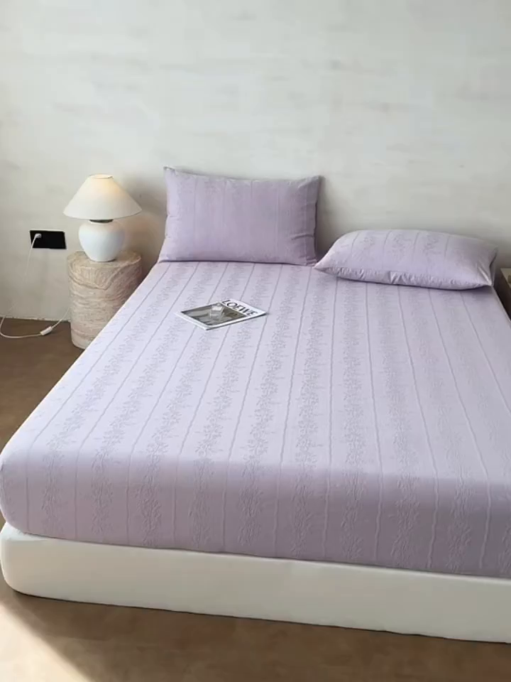 91家纺网 家纺一手货源 找家纺 眠博士 2026新款60S水洗立体提花床笠-场景二 床笠-花间梦-紫